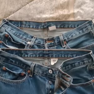 2 pair Levi 501 W34 L32